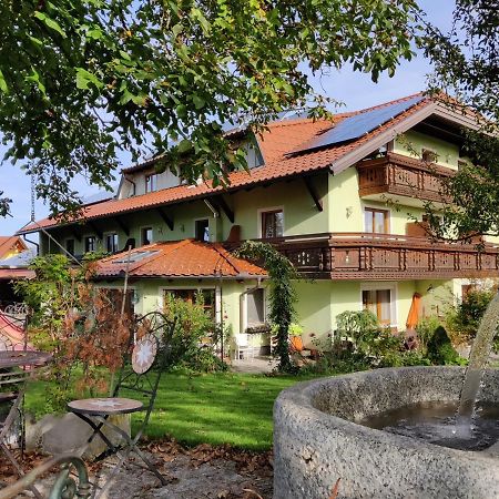 Pension Holzapfel Sankt Georgen im Attergau Dış mekan fotoğraf