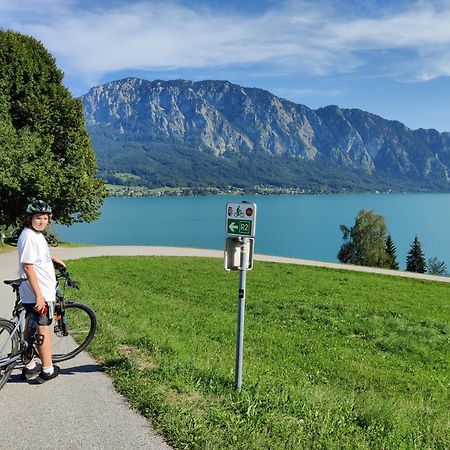 Pension Holzapfel Sankt Georgen im Attergau Dış mekan fotoğraf