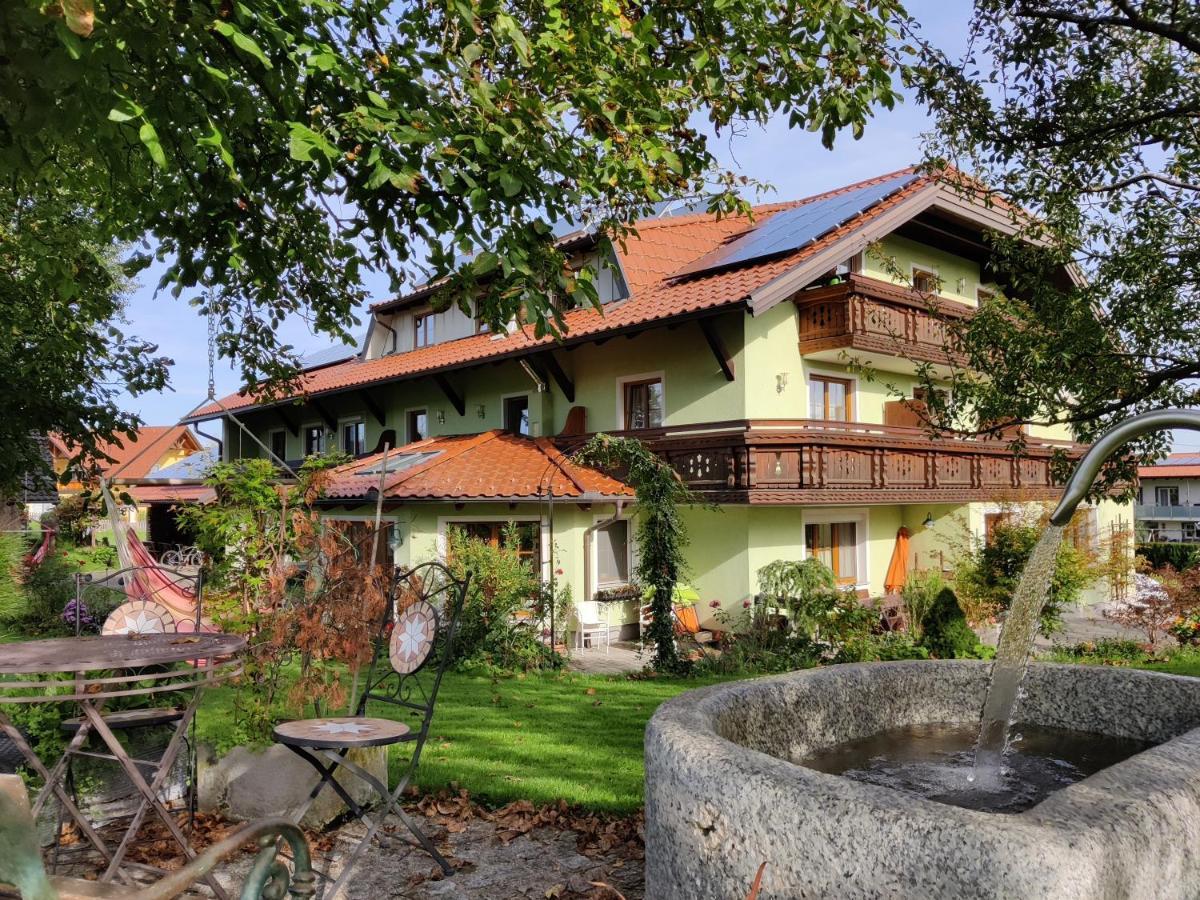 Pension Holzapfel Sankt Georgen im Attergau Dış mekan fotoğraf